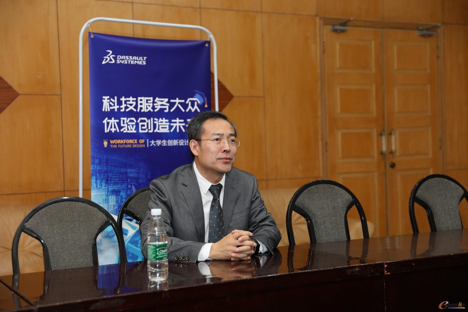 達(dá)索系統(tǒng)大中華區(qū)渠道事業(yè)部技術(shù)總監(jiān)馮升華博士 達(dá)索系統(tǒng)大中華區(qū)渠道事業(yè)部技術(shù)總監(jiān)馮升華博士